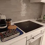 Accogliente Bilocale -parcheggio Privato Gratuito Apartman *