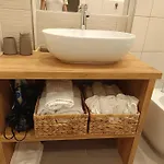 Accogliente Bilocale -parcheggio Privato Gratuito * San Remo